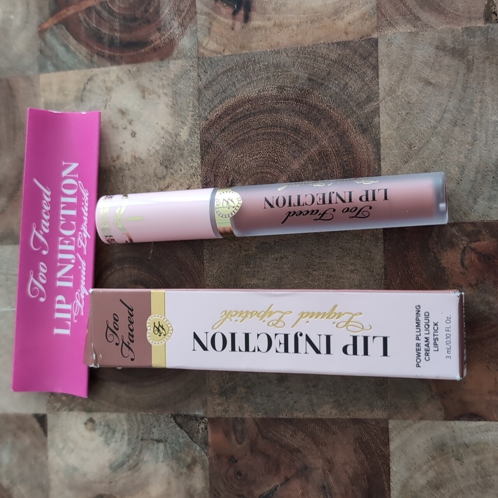 Too Faced Give Em Lip Powder Plumping Lipstick New in Box
